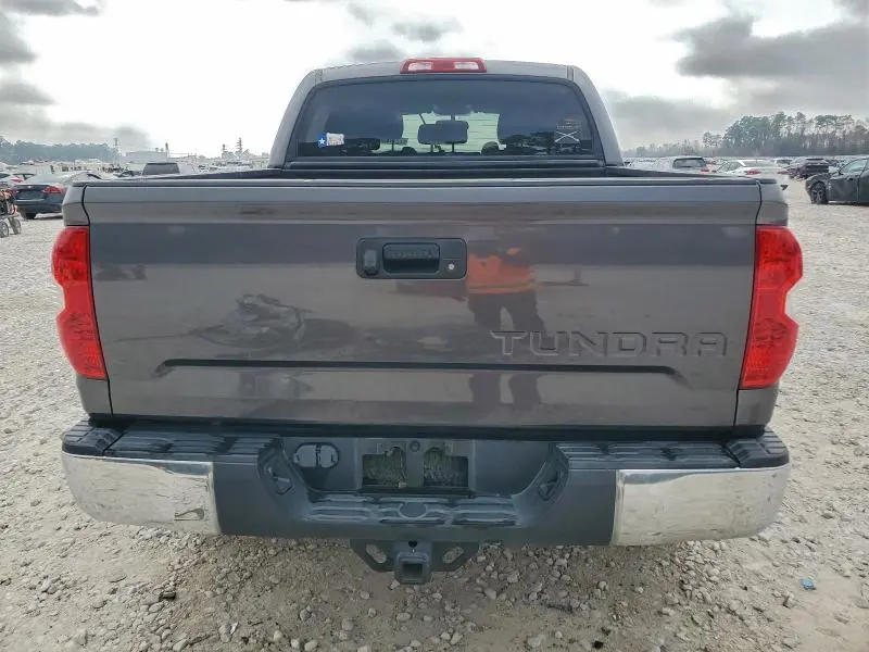 2017 TOYOTA TUNDRA SR5  