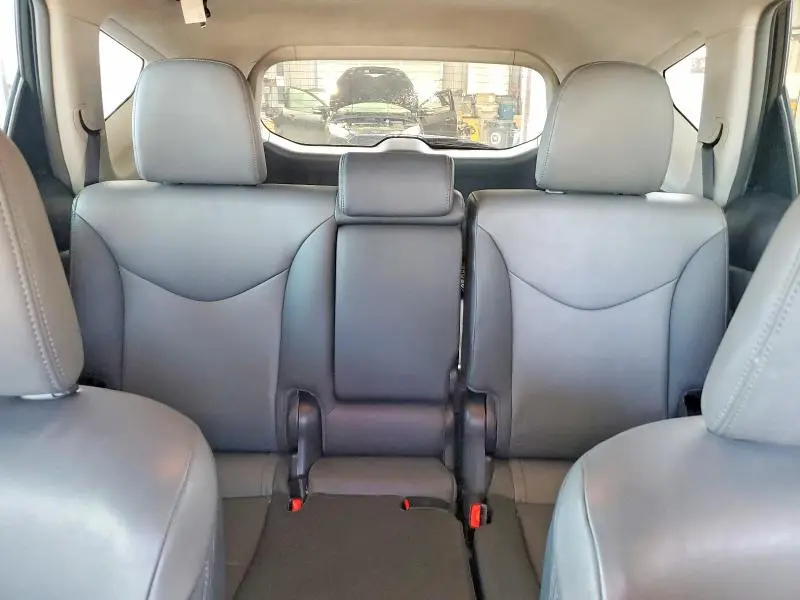 2013 TOYOTA PRIUS V FIVE  