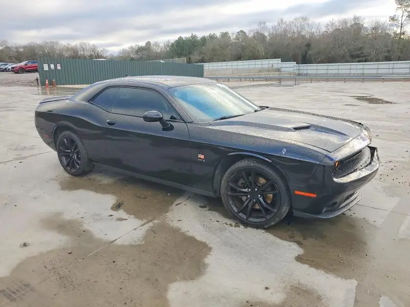 2016 DODGE CHALLENGER SXT  