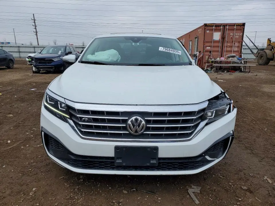 2020 VOLKSWAGEN PASSAT R-LINE  
