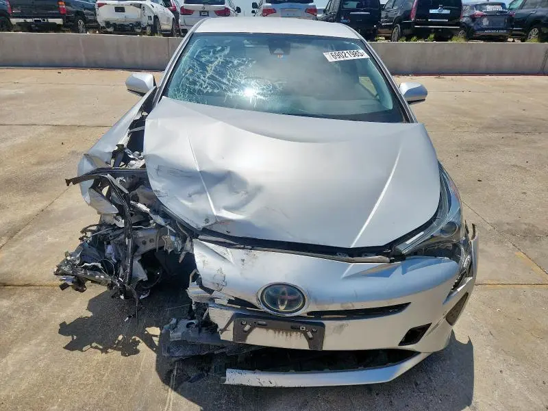 2017 TOYOTA PRIUS   