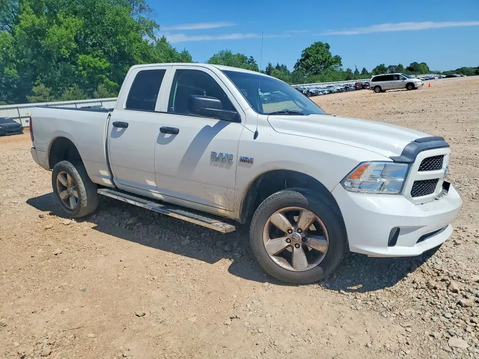 2016 RAM 1500 ST  