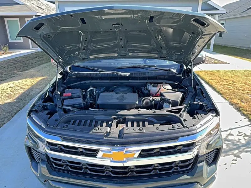 2025 CHEVROLET SILVERADO K1500 LT  
