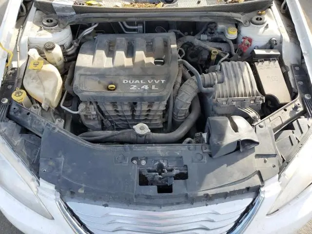 2013 CHRYSLER 200 LX  