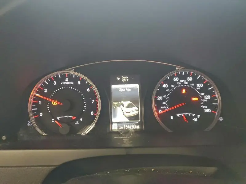 2015 TOYOTA CAMRY LE  