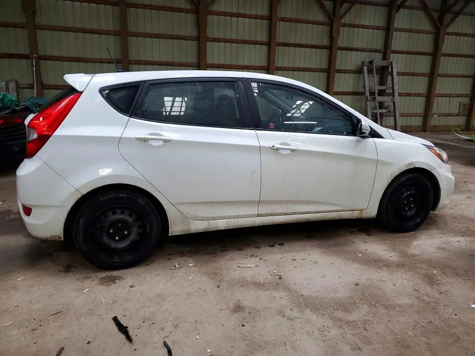 2013 HYUNDAI ACCENT SE  