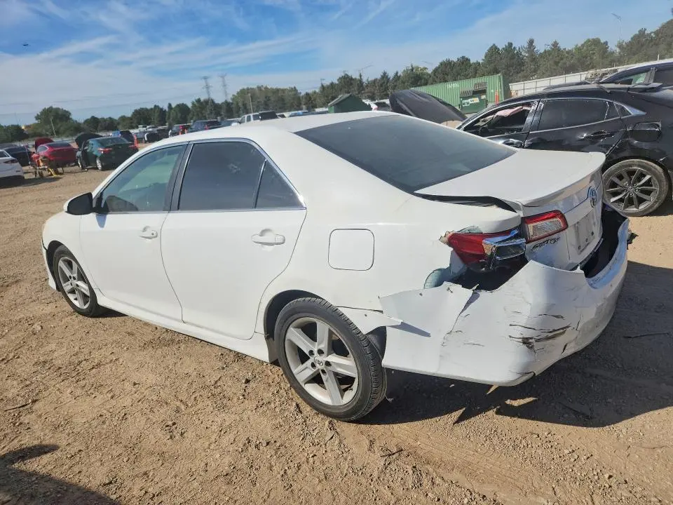 2012 TOYOTA CAMRY SE  