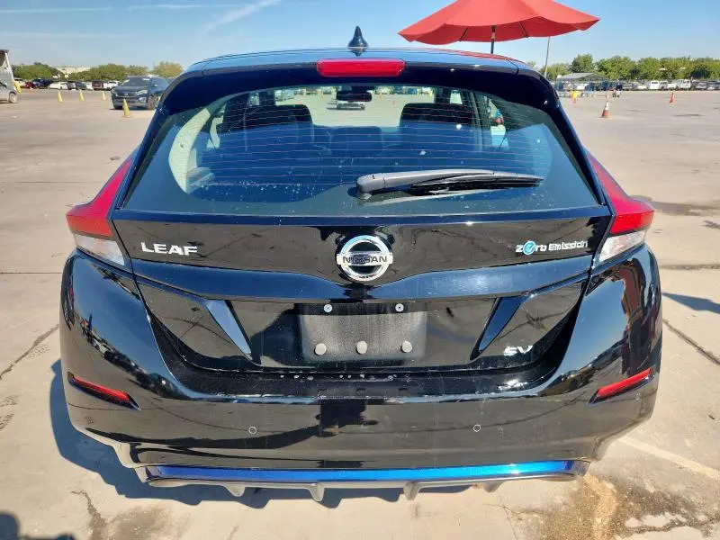 2021 NISSAN LEAF SV  