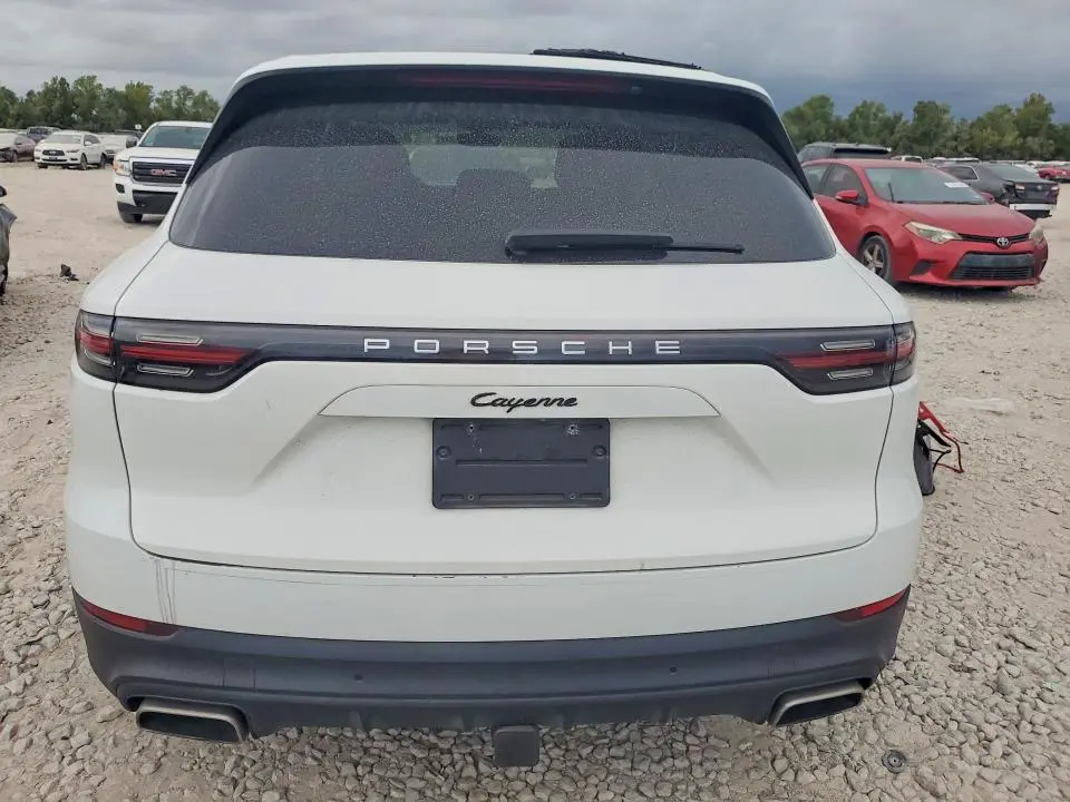 2021 PORSCHE CAYENNE   