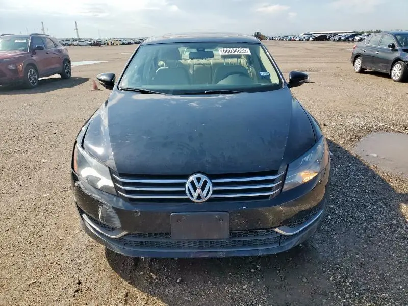 2012 VOLKSWAGEN PASSAT SE  