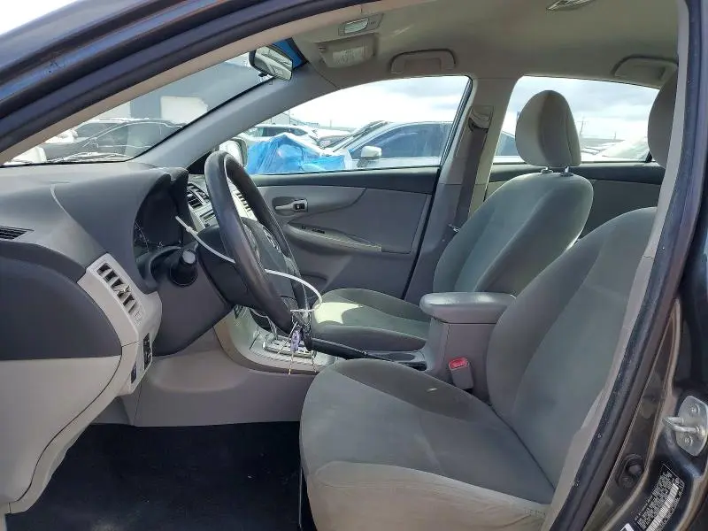 2013 TOYOTA COROLLA LE  