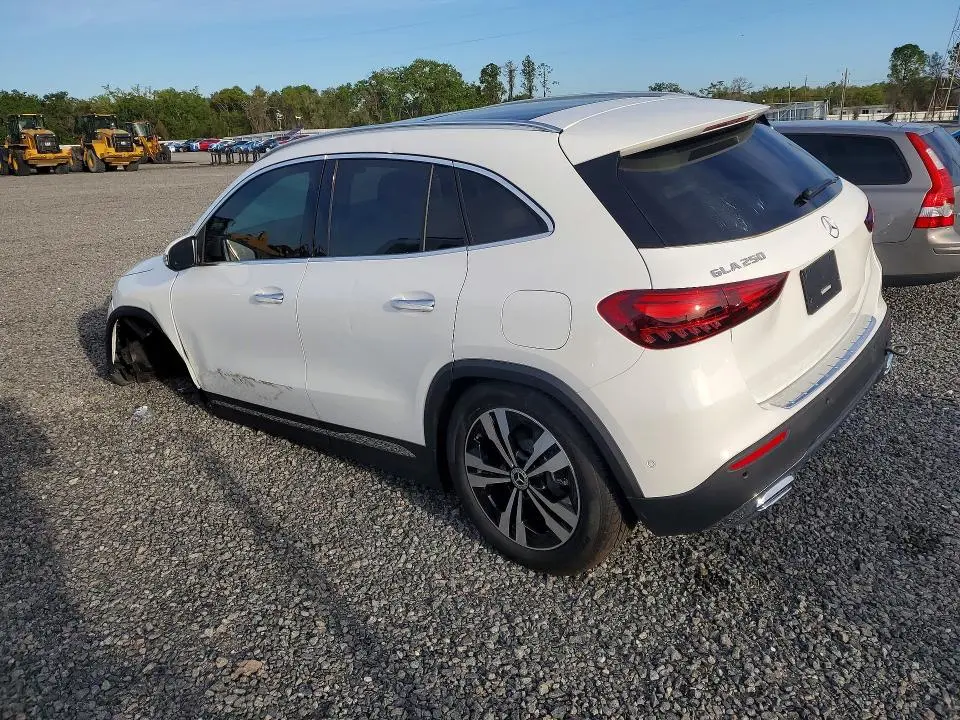2026 MERCEDES-BENZ GLA 250  