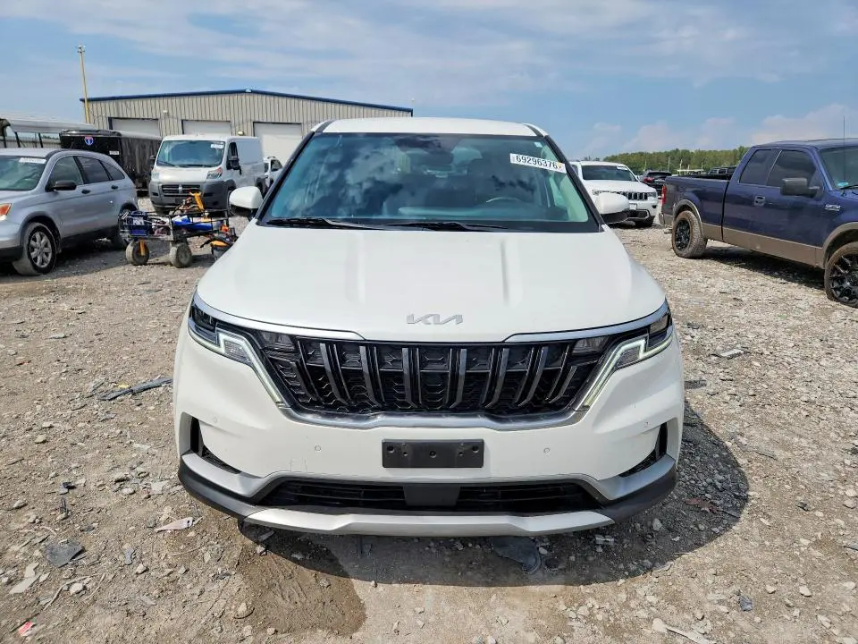 2023 KIA CARNIVAL EX  