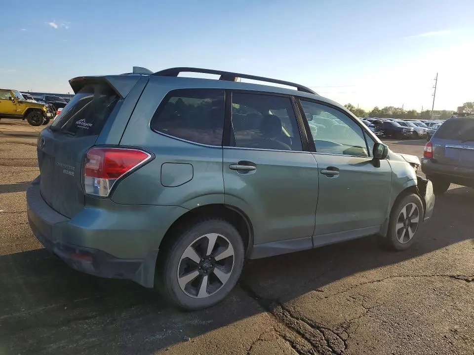 2017 SUBARU FORESTER   