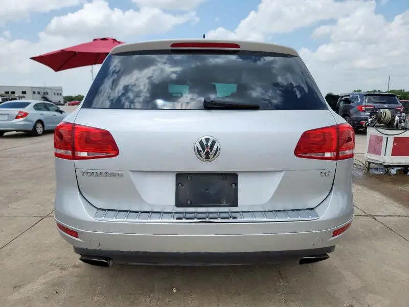 2013 VOLKSWAGEN TOUAREG V6  