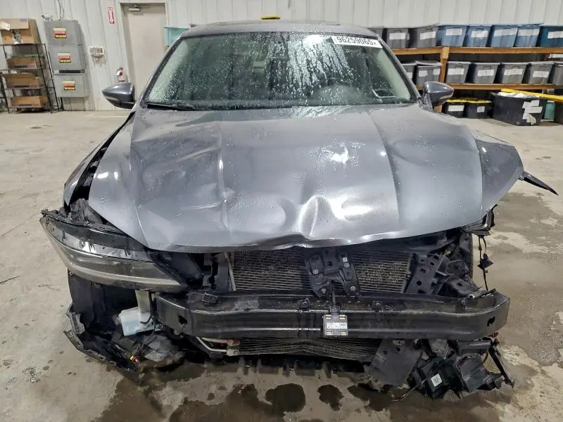 2018 VOLKSWAGEN PASSAT SE  