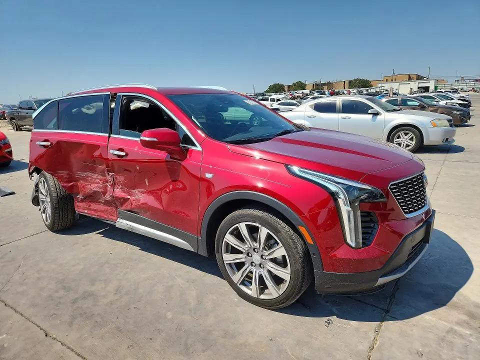 2019 CADILLAC XT4 PREMIUM LUXURY  