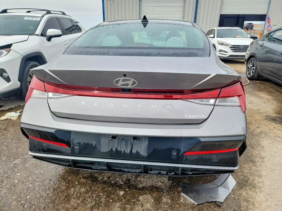 2024 HYUNDAI ELANTRA LIMITED  