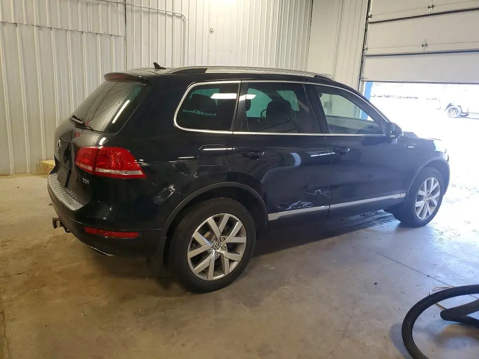 2014 VOLKSWAGEN TOUAREG V6 TDI  