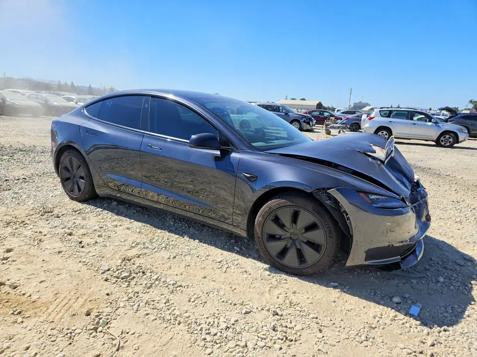 2024 TESLA MODEL 3   