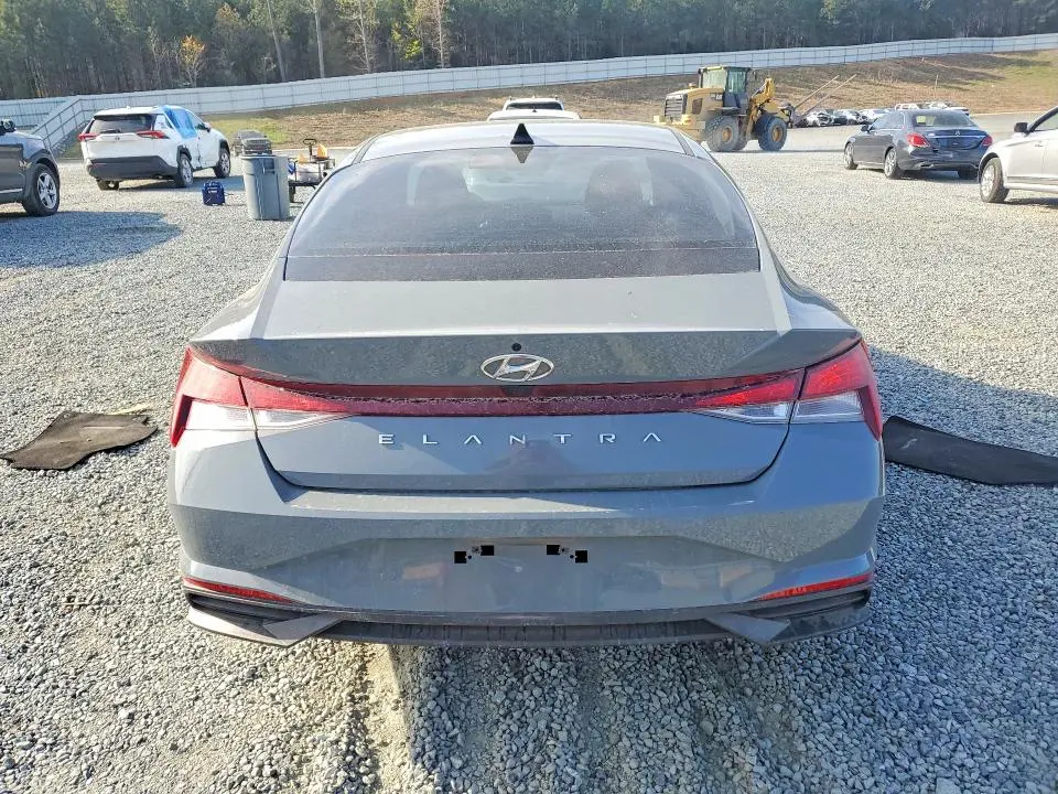 2021 HYUNDAI ELANTRA SEL  