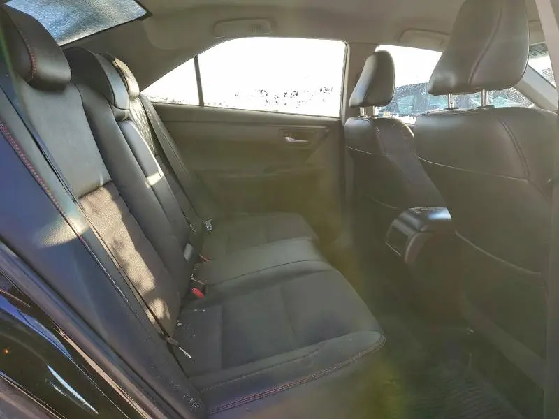 2016 TOYOTA CAMRY LE  