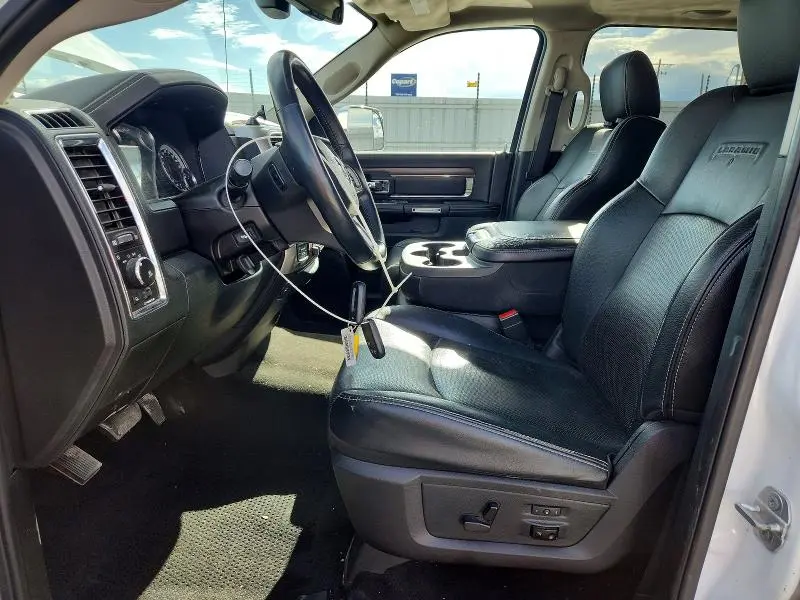 2016 RAM 1500 LARAMIE  