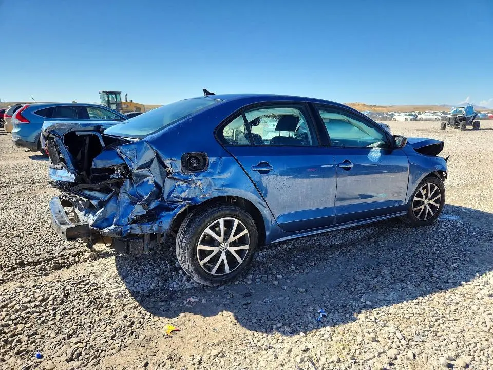 2016 VOLKSWAGEN JETTA SE  