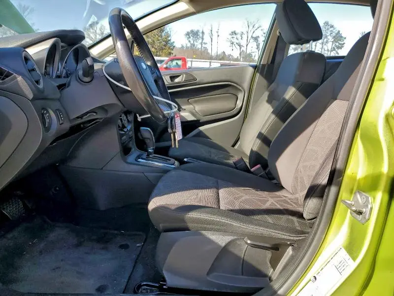 2011 FORD FIESTA SES  