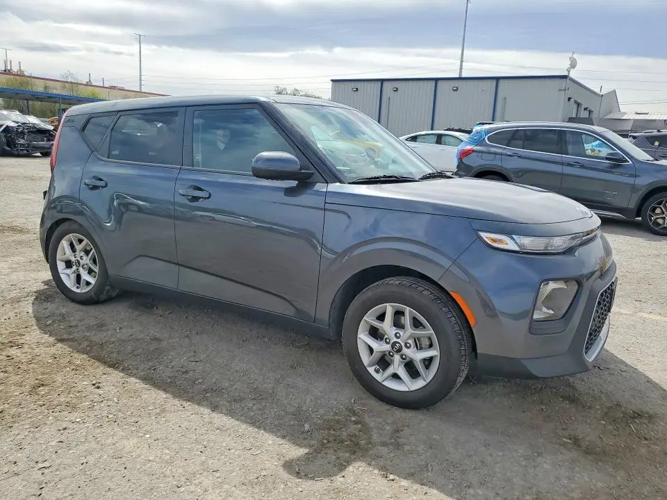 2020 KIA SOUL S  