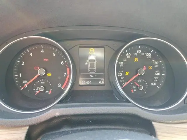 2018 VOLKSWAGEN PASSAT SE  