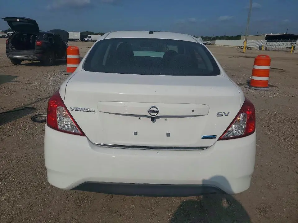 2016 NISSAN VERSA 1.6 SV  
