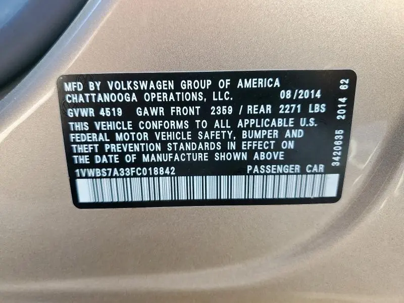 2015 VOLKSWAGEN PASSAT SE  