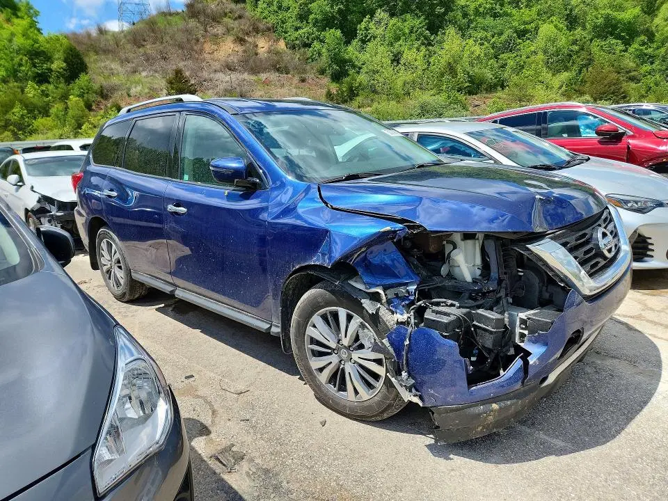 2020 NISSAN PATHFINDER SV  