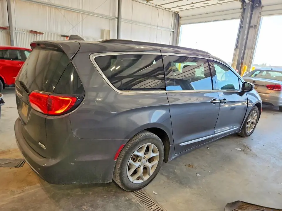 2017 CHRYSLER PACIFICA TOURING L  