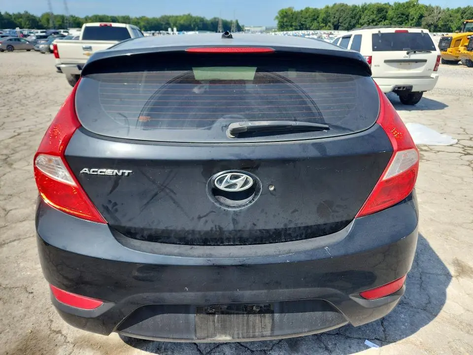 2013 HYUNDAI ACCENT SE  