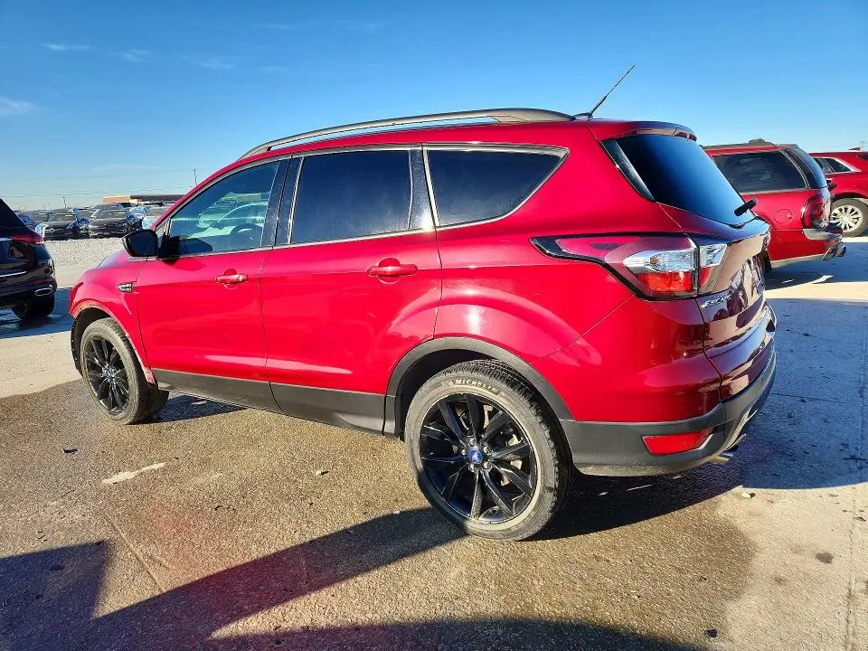 2017 FORD ESCAPE SE  