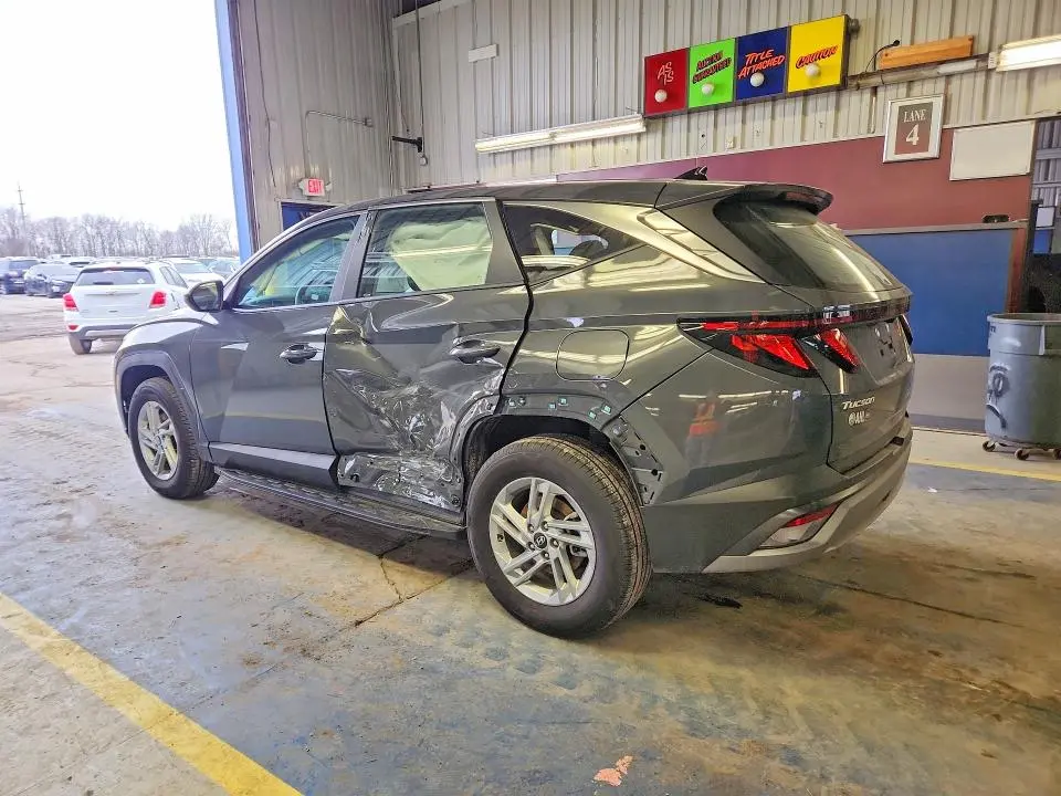 2025 HYUNDAI TUCSON SE  