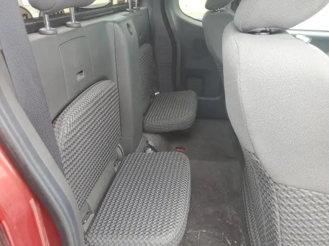 2017 NISSAN FRONTIER SV  