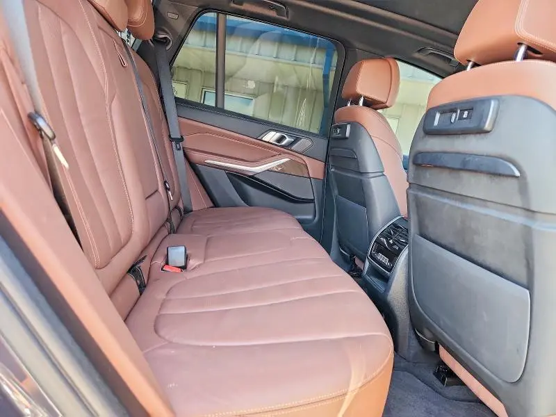 2020 BMW X5   