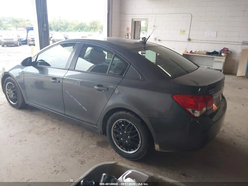 2013 CHEVROLET CRUZE LS AUTO