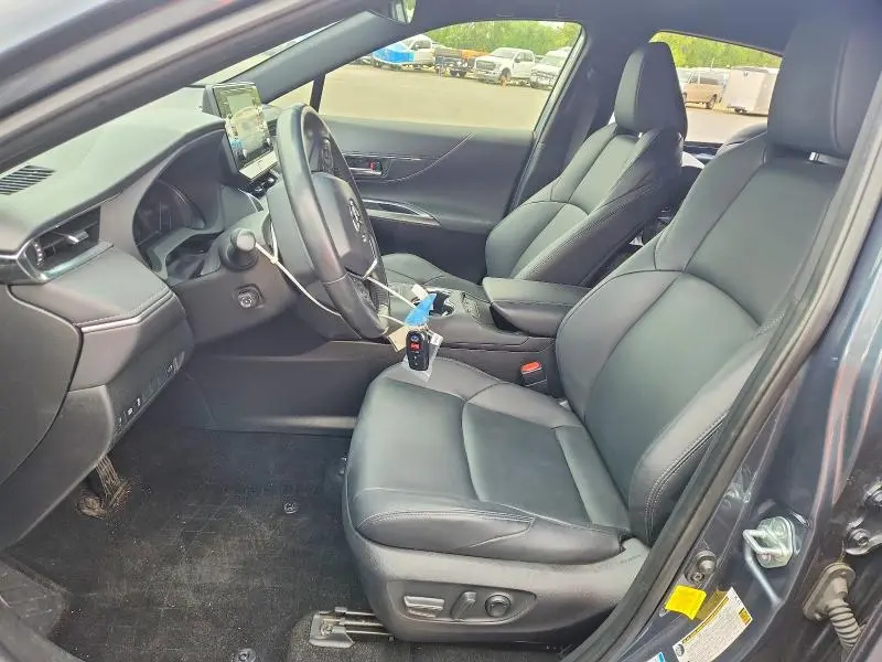 2022 TOYOTA VENZA XLE  