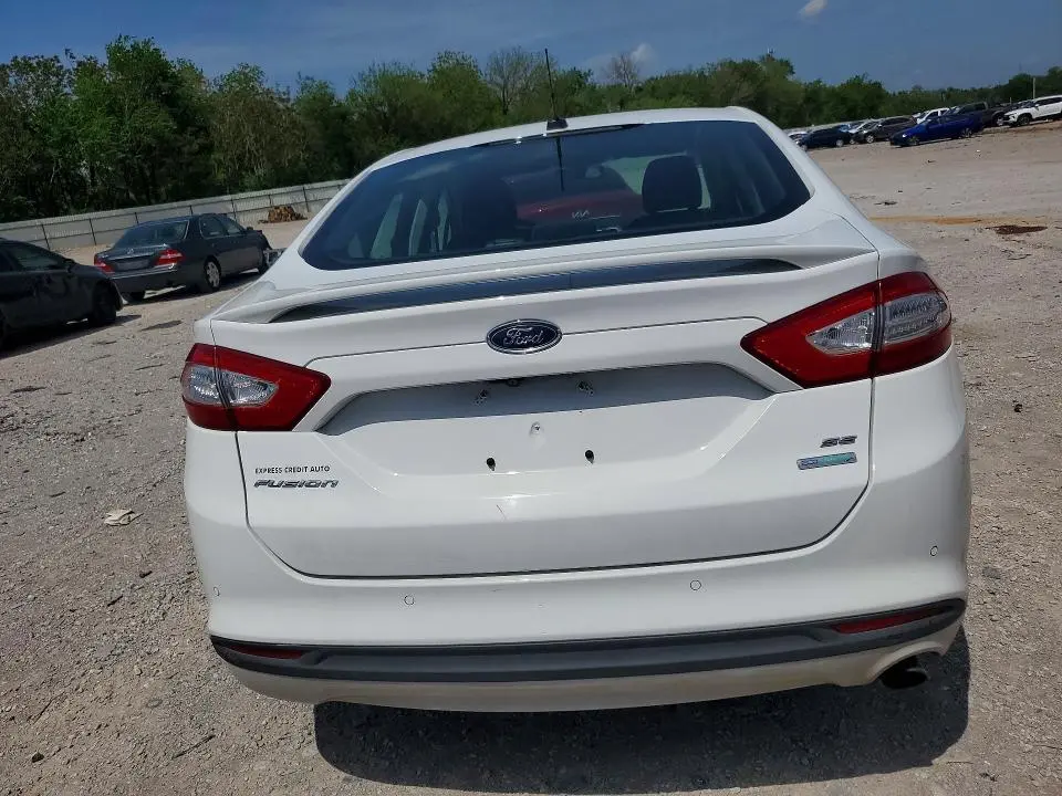 2016 FORD FUSION SE  