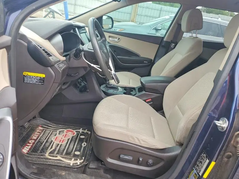 2017 HYUNDAI SANTA FE SE  