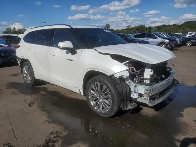 2020 TOYOTA HIGHLANDER HYBRID PLATINUM  