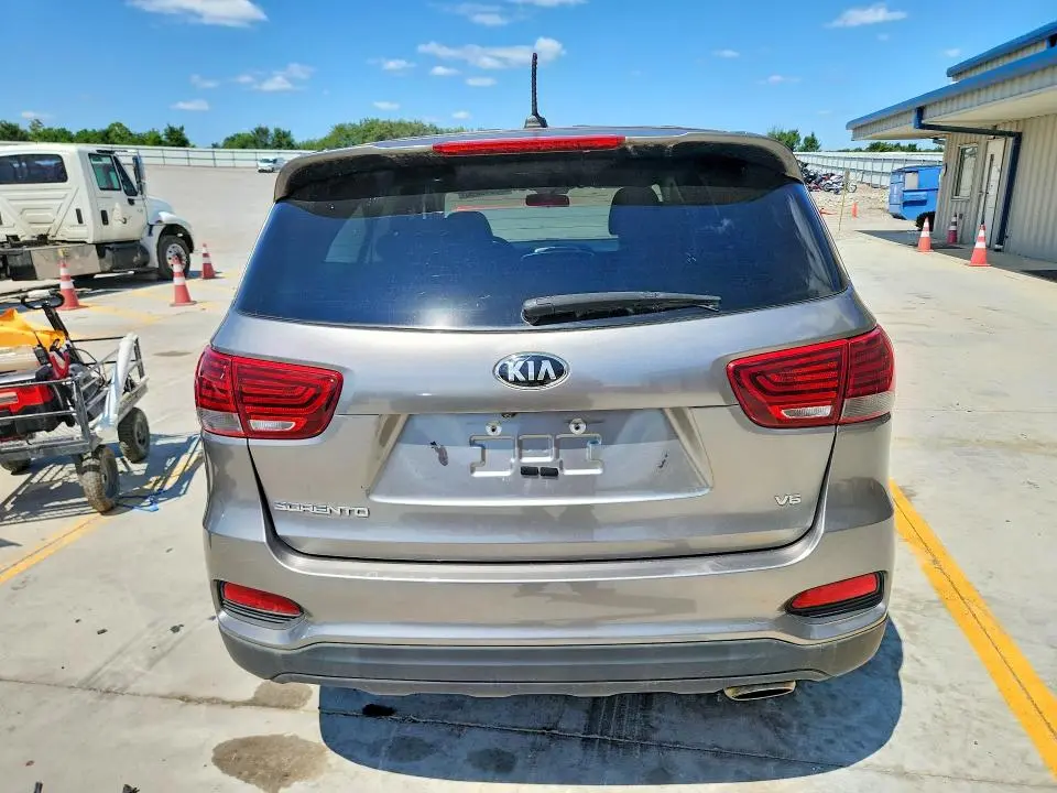 2019 KIA SORENTO LX V6  
