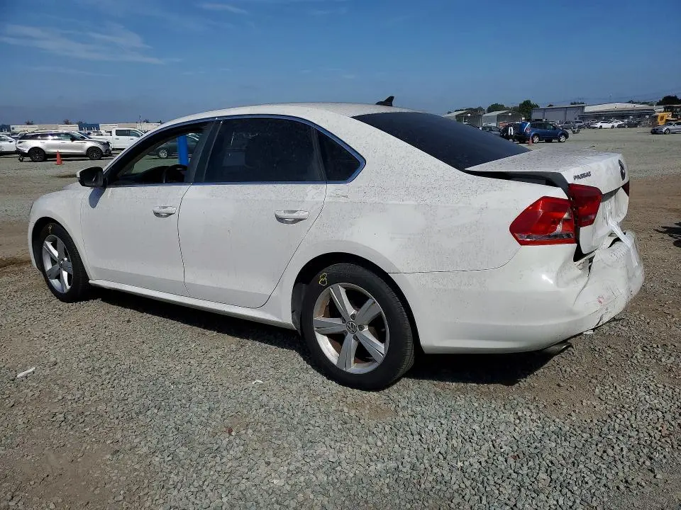 2012 VOLKSWAGEN PASSAT SE  