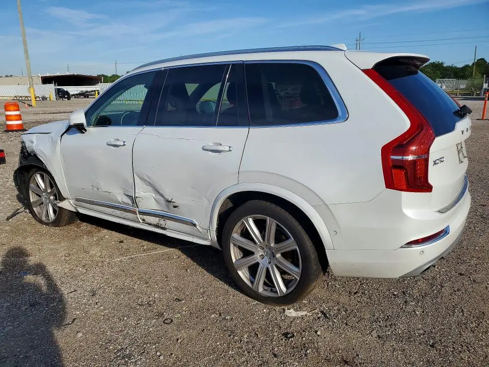 2018 VOLVO XC90 T6  