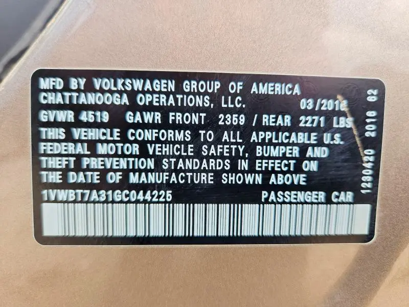 2016 VOLKSWAGEN PASSAT SE  