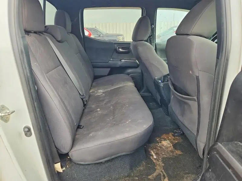 2019 TOYOTA TACOMA SR5 V6  